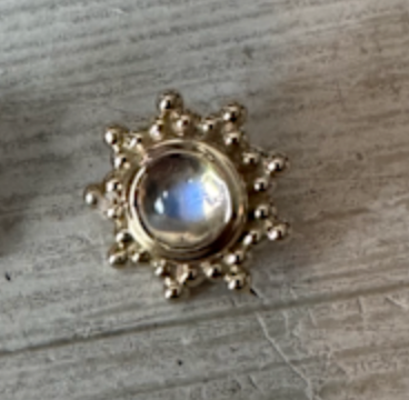 BVLA THURSDAY 6mm-14k Yellow Gold- RAINBOW MOONSTONE (16g)